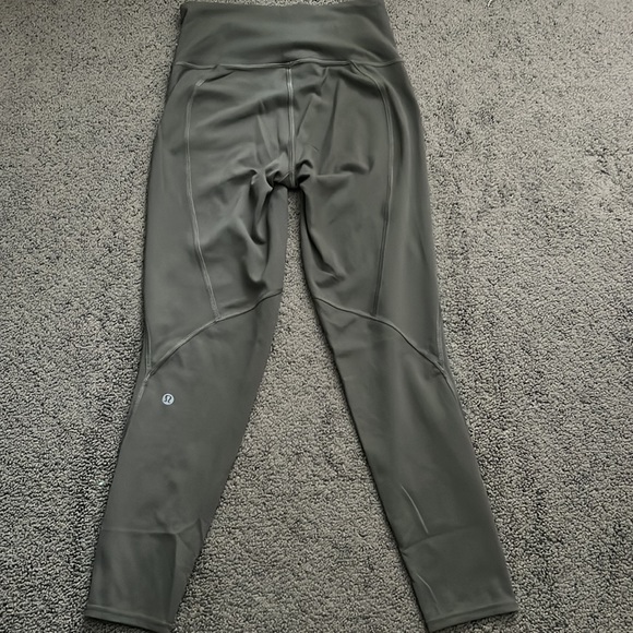 Lululemon sage green leggings size 6 - Picture 5 of 5